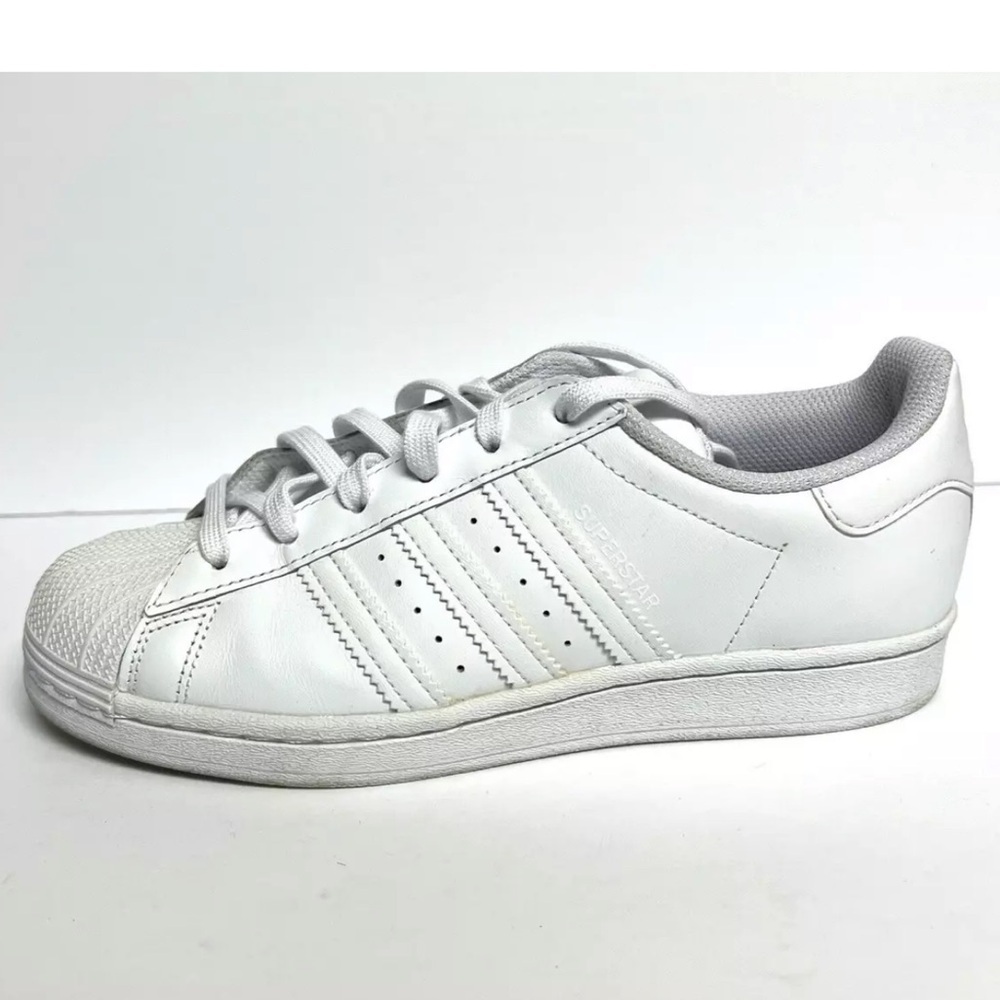 Adidas Women’s Superstar White Lace-Up Sneakers, Size 7 M.